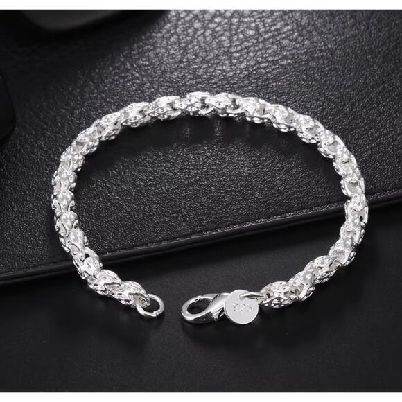 Elegant 925 Sterling Silver Byzantine Chain Bracelet - 8-Inch / 20cm - Picture 3 of 4